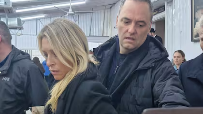 Adorni llevó a su esposa a la gira de Milei por Estados Unidos