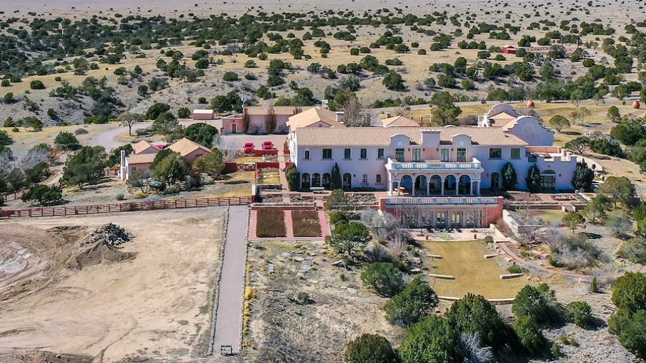 Investigadores registraron el rancho de Jeffrey Epstein en Nuevo México