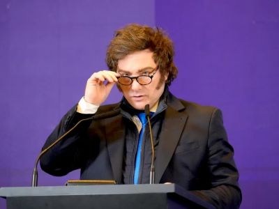 Milei contraataca: El plan para blindar a Adorni y frenar la caída en las encuestas