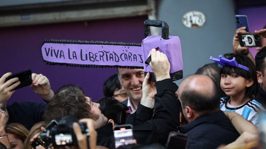 Milei ordena a sus ministros un recorte adicional del 2% para blindar el superávit