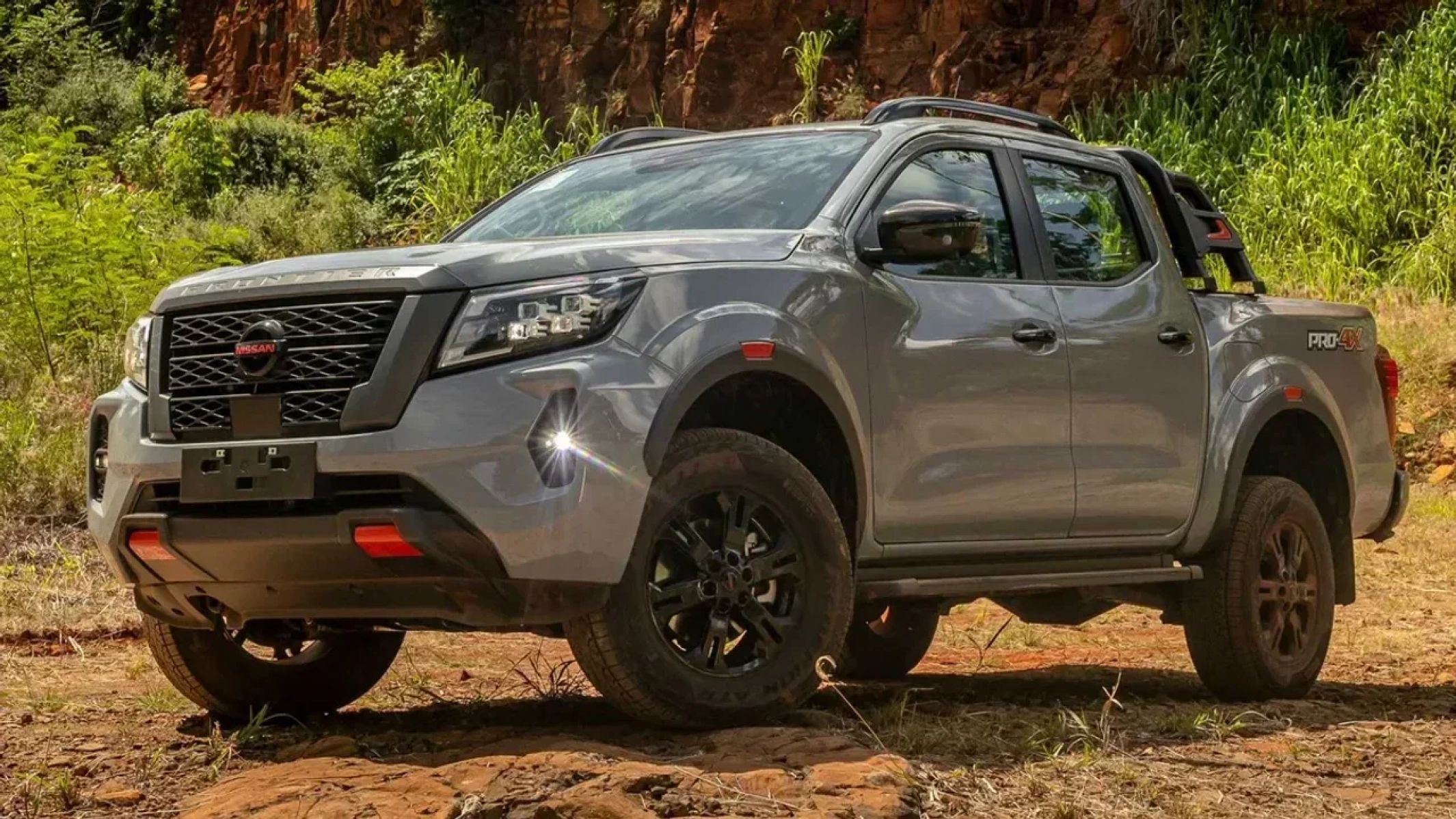 Nissan se va del país y busca transferir su negocio a un grupo argentino